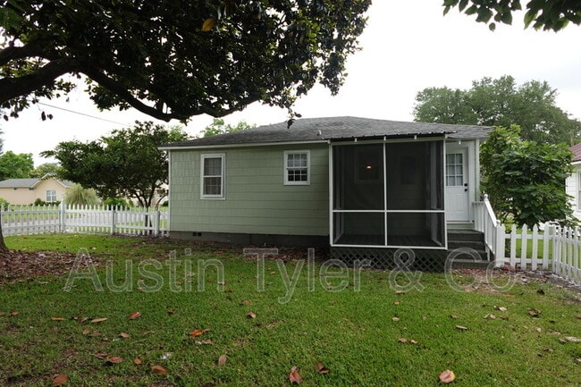 Building Photo - 4351 Kelly Ave