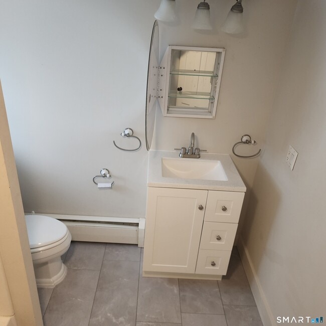 Building Photo - 88 Baker Ln