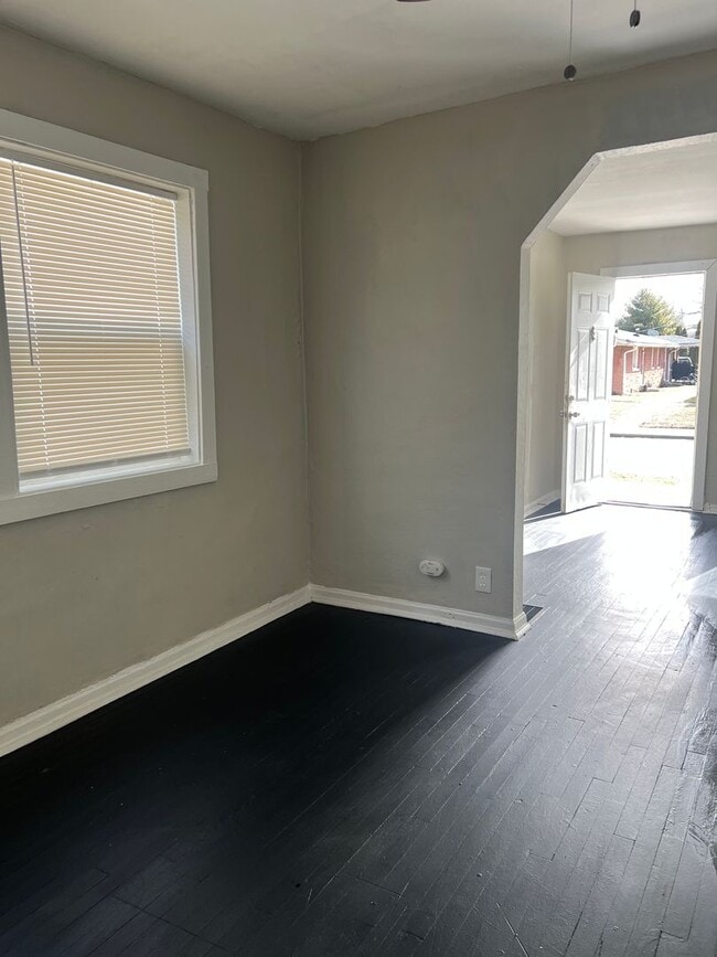 Building Photo - 1206 Edgemont Ave