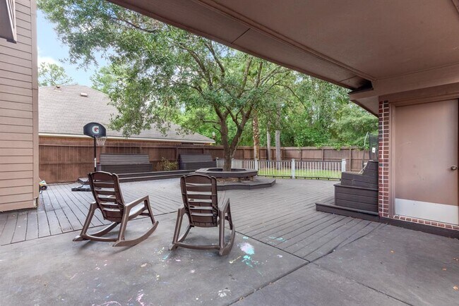 Building Photo - 14618 Oxwick Cir
