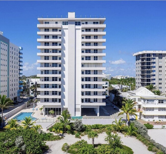 Building Photo - 9225 Collins Ave