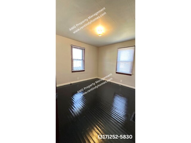 Building Photo - CENTER TOWNSHIP! *** SECTION 8 ***