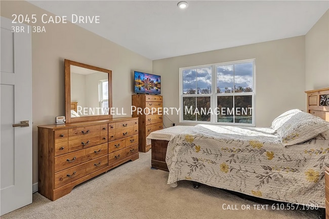 Building Photo - 2045 Cade Dr