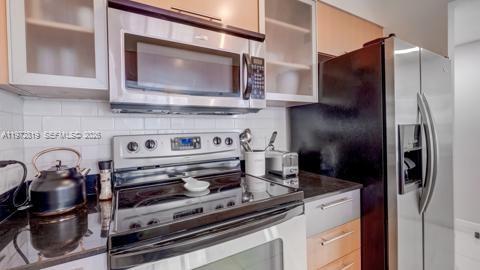 Building Photo - 1750 N Bayshore Dr