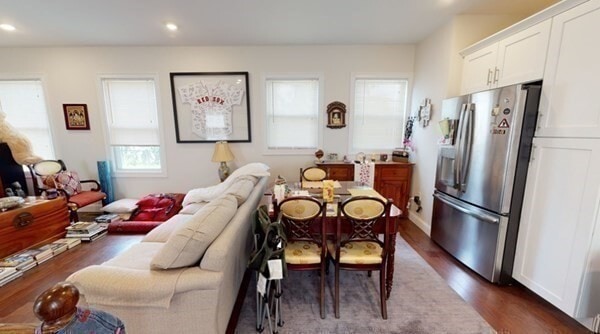 Building Photo - 37 Walnut Pl