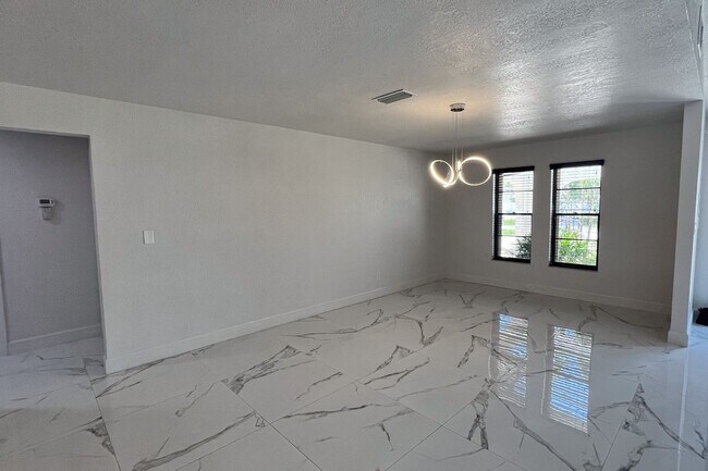 Building Photo - 1837 Seafan Cir