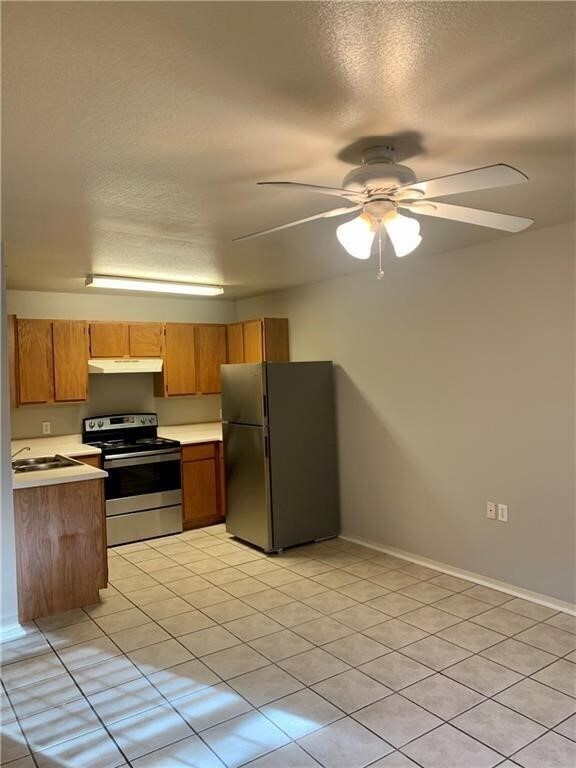 Building Photo - 944 N Storer Ave