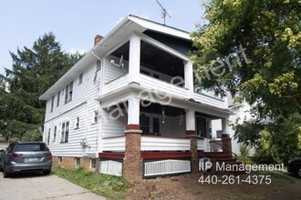 Building Photo - 3204 W 92nd St