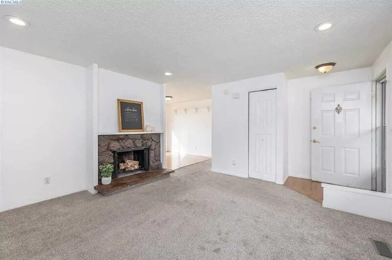 Building Photo - 3720 W Leola St