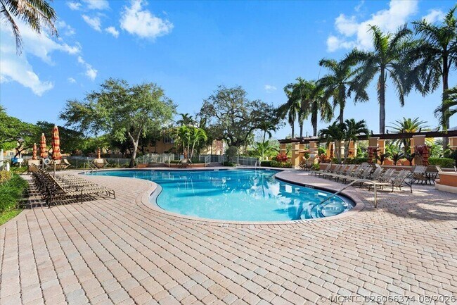 Building Photo - 4962 Leeward Ln