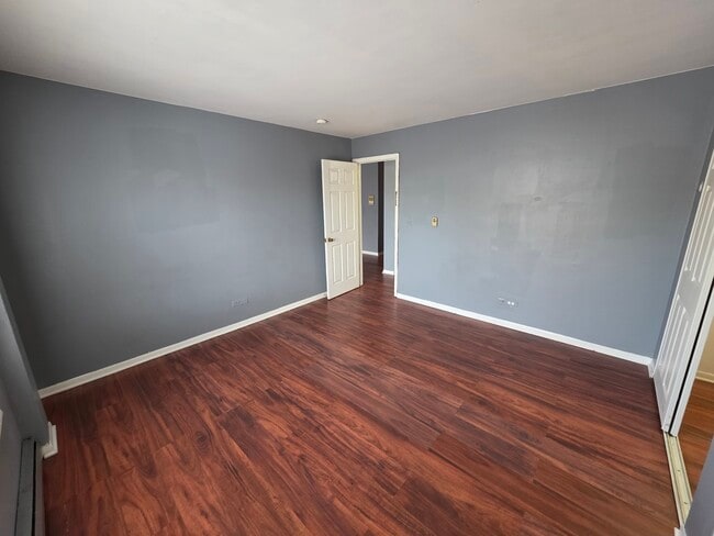 Building Photo - 336 Lathrop Ave