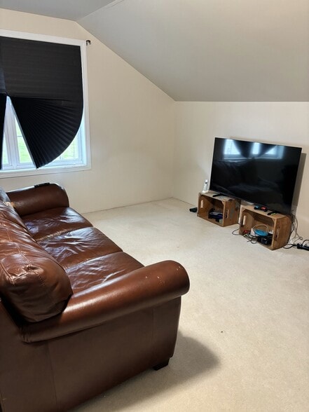 Bedroom - 49 Bower St