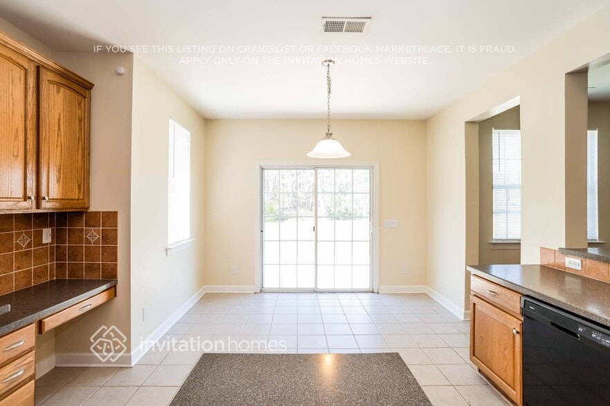 Building Photo - 404 Springwood Dr