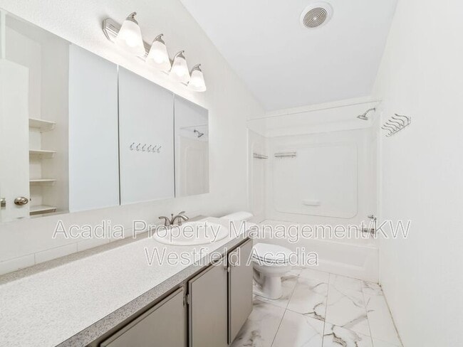 Building Photo - 642 Harmony Ct