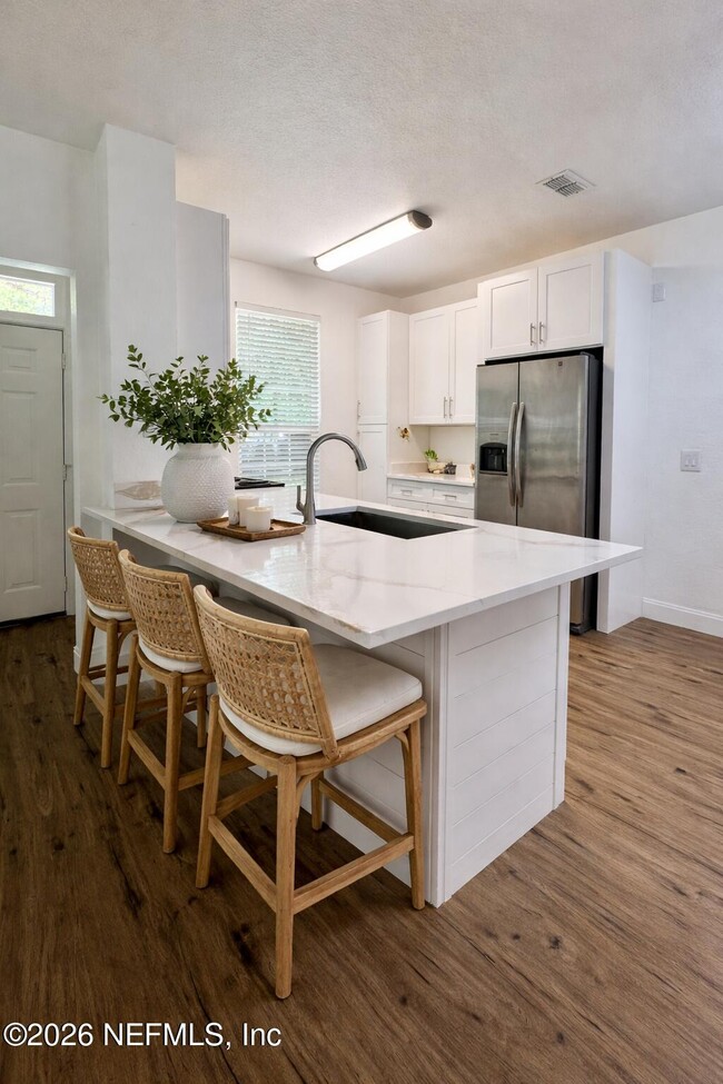 Building Photo - 13703 Richmond Park Dr N