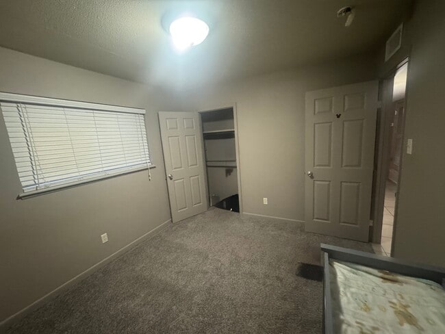 Building Photo - 6437 Dawn Dr