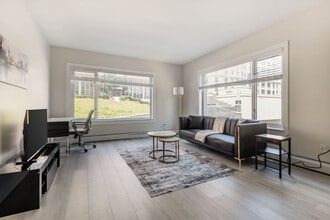 Building Photo - 899 Pine St