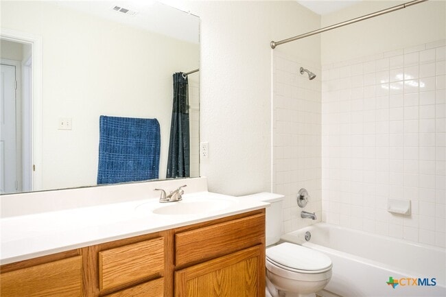 Building Photo - 4407 Golden Gate Dr