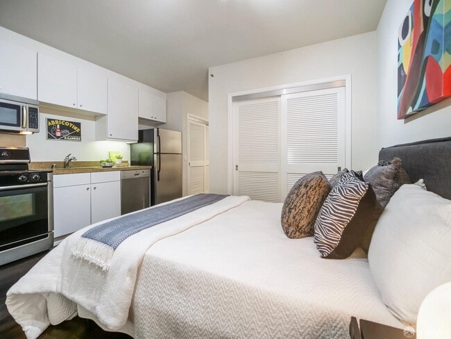 Building Photo - 199 New Montgomery St