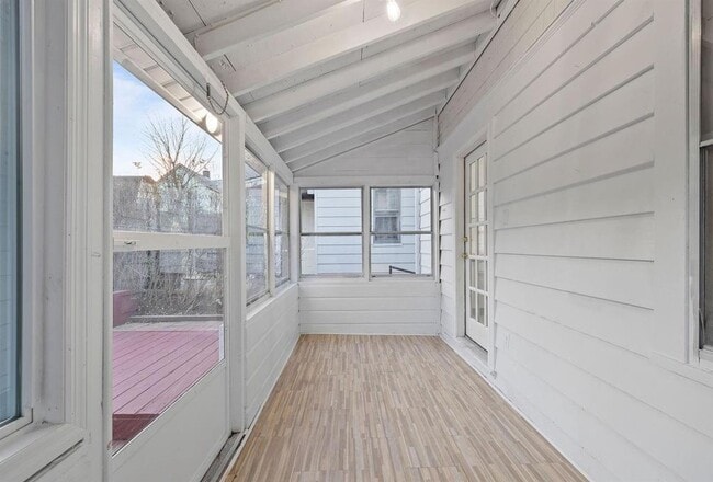 Building Photo - 28 Conklin Ave