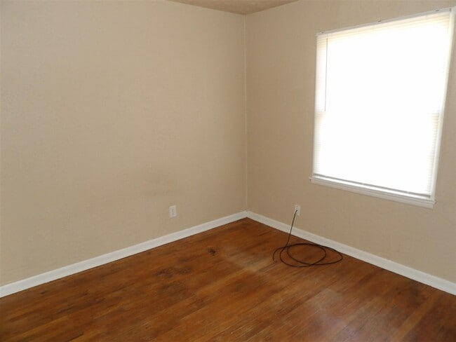 Building Photo - 2511 NW 14th St