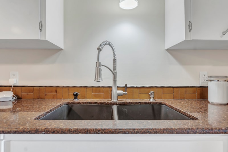 Building Photo - 3720 W Grandview Ave