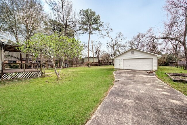 Building Photo - 505 Del Norte St