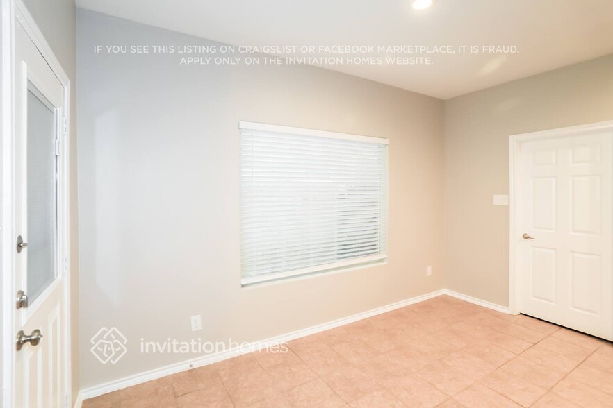 Building Photo - 805 Santa Rosa Dr