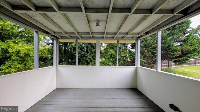 Building Photo - 922 Petinot Pl