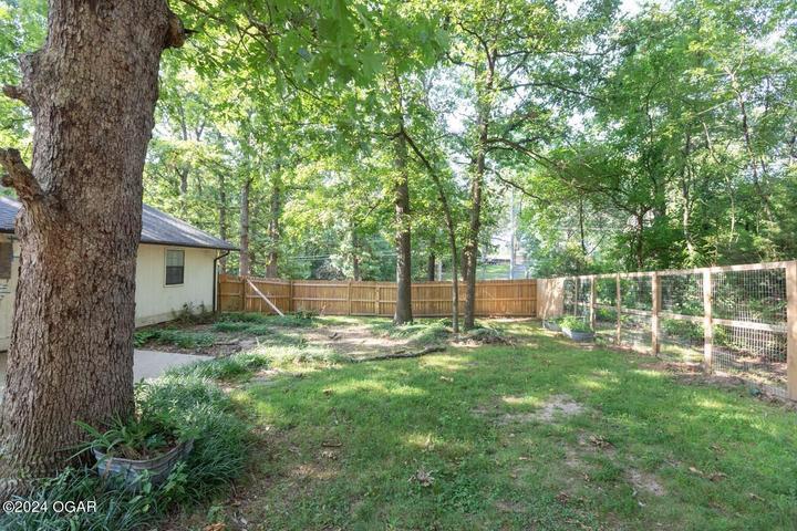 Building Photo - 1734 Bamby St