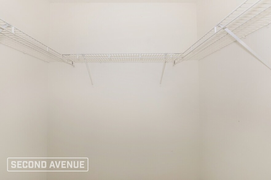 Building Photo - 1008 Maria Dr