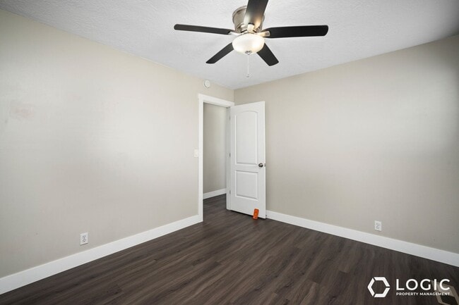 Building Photo - 512 E 6770 S