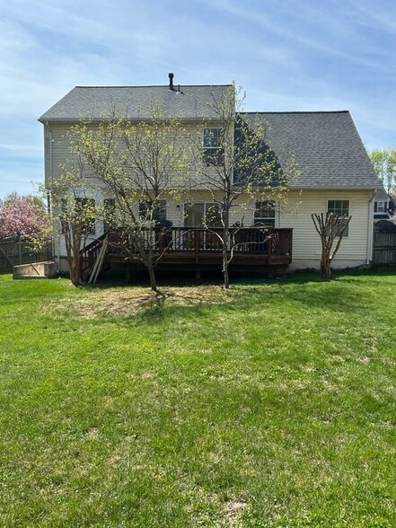 Building Photo - 9315 Brandon St