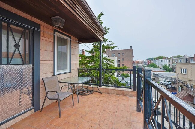 Building Photo - 21-63 23rd Street Unit 2