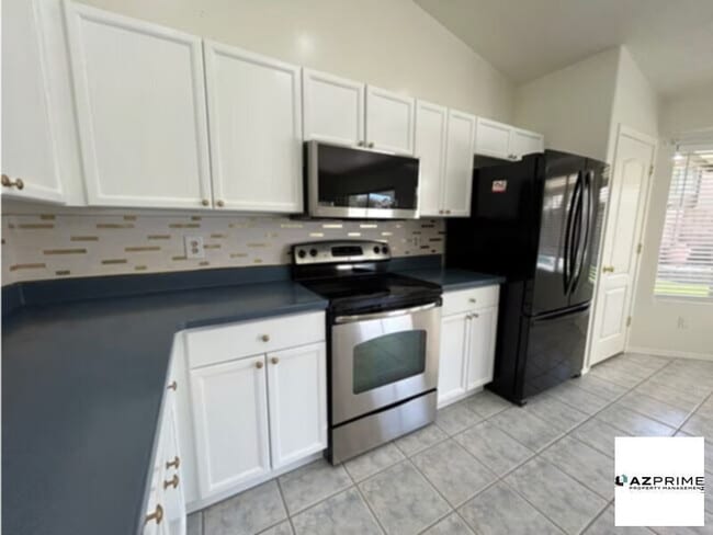 Building Photo - HAPPY HOME