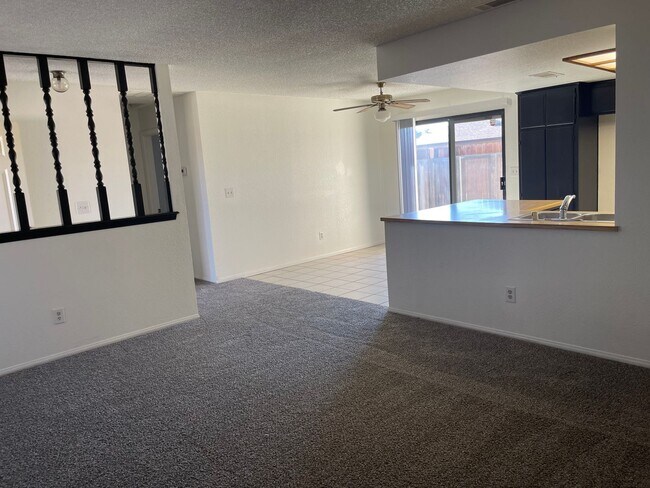 Building Photo - 20292 Thunderbird Rd