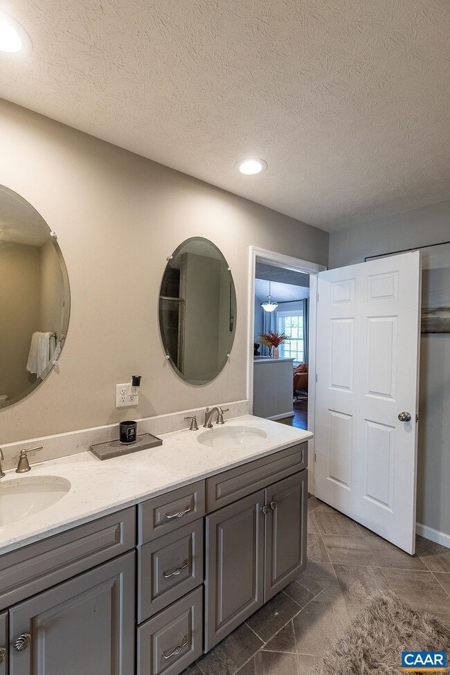 Building Photo - 15 Collinswood Wy