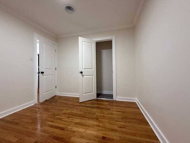 Building Photo - Now Leasing — 3 Bedroom Home in a Peaceful Area