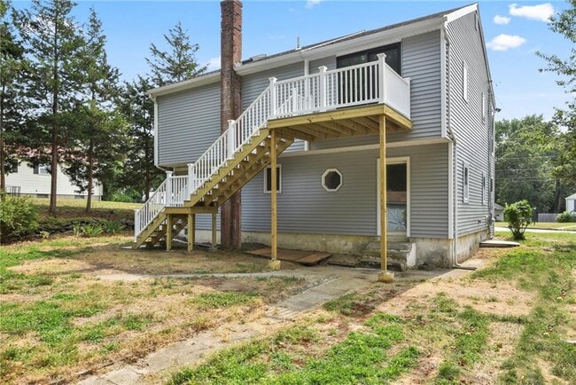 Building Photo - 28 Sandhill Dr