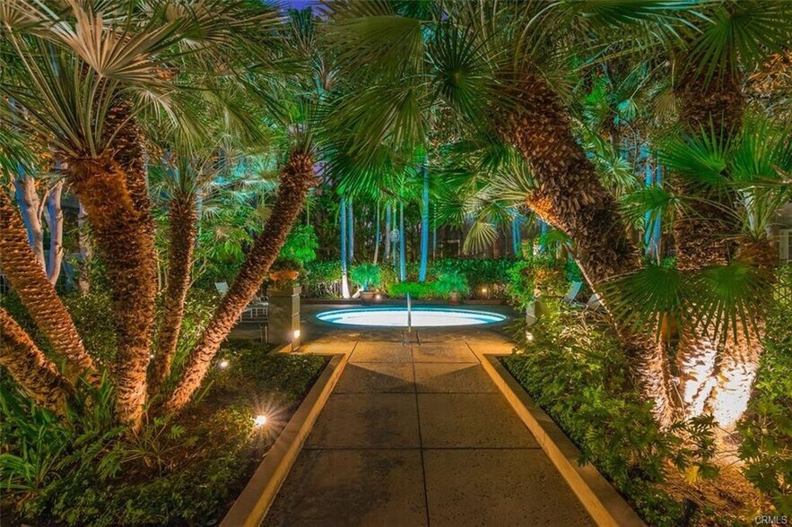 Building Photo - 2243 Martin