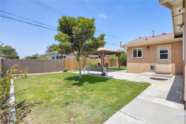 Building Photo - 1521 S Dallas Dr