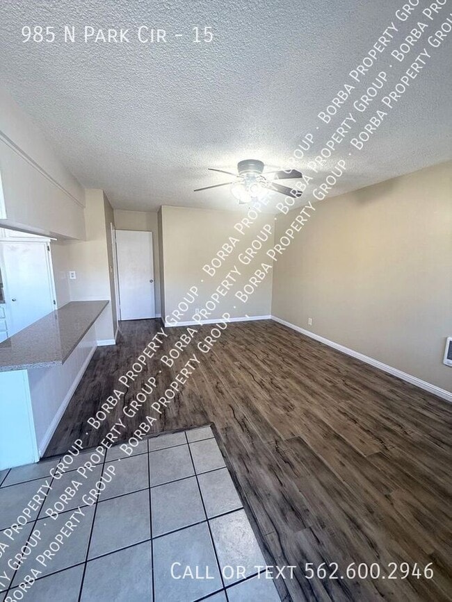 Building Photo - 985 N Pk Cir