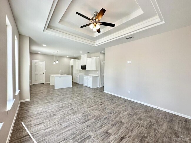 Building Photo - 1404 Vani Dr