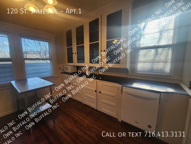 Building Photo - Charming 3-Bedroom Retreat in the Heart of...