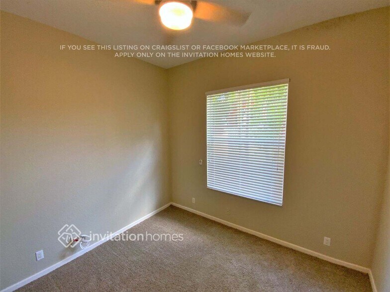 Building Photo - 1145 E Magnolia Cir