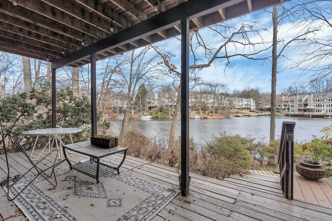Primary Photo - 2028 Upper Lake Dr