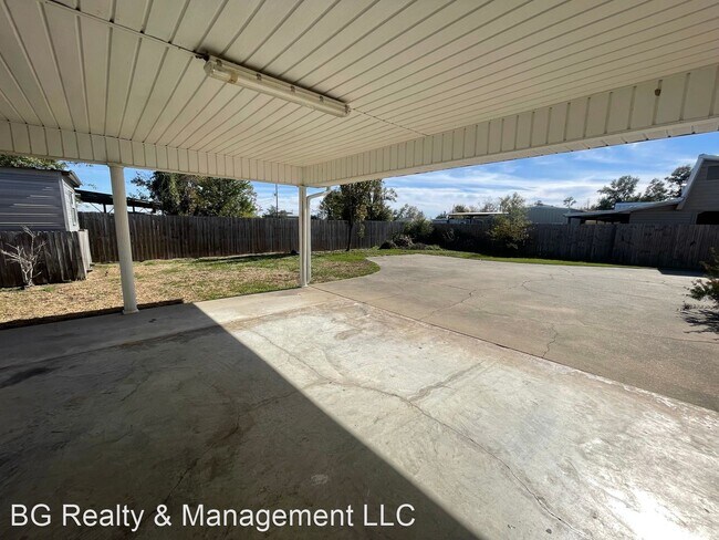 Building Photo - 3 br, 2 bath House - 1310 E Holly Hill Cir