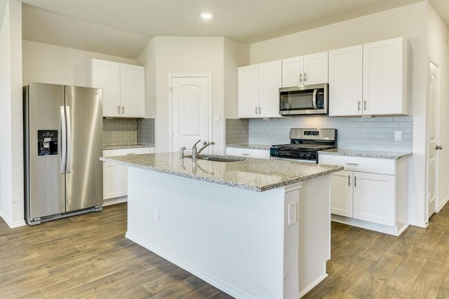 Building Photo - 307 N Richland Dr