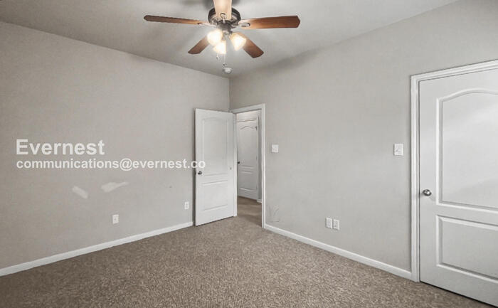 Building Photo - 6214 Oxford Lake Dr