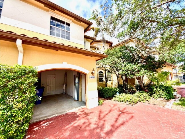 Building Photo - 14110 SW 51st Ct